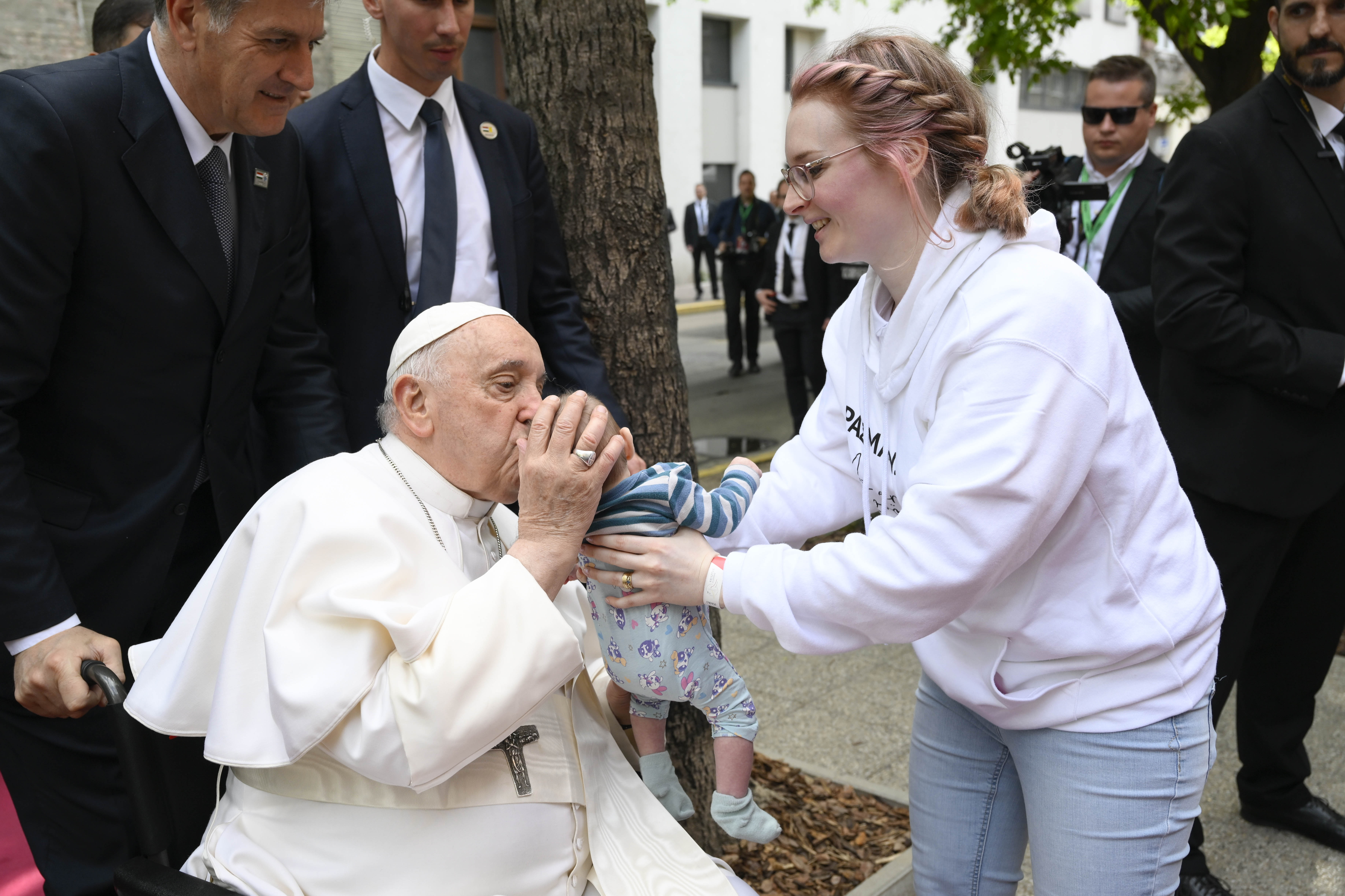 Ferenc pápa látogatása az ITK-n