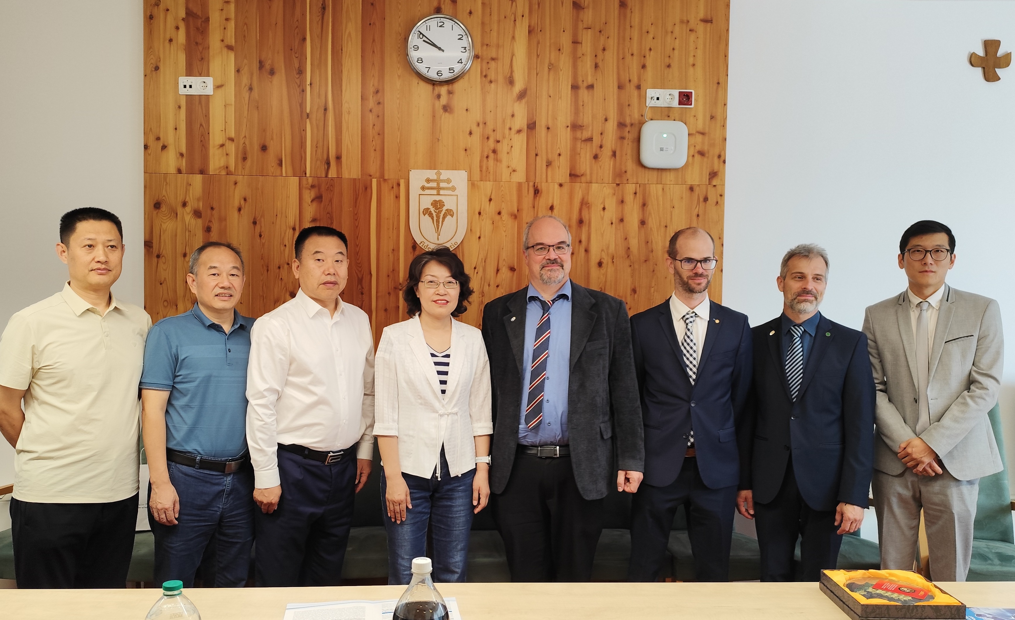 Delegation from Hubei Province Visits the Faculty of Information Technology and Bionics