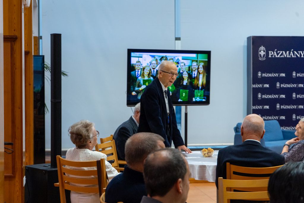 Csurgay Árpád professzor 90. születésnapját ünnepeltük a Pázmány ITK-n