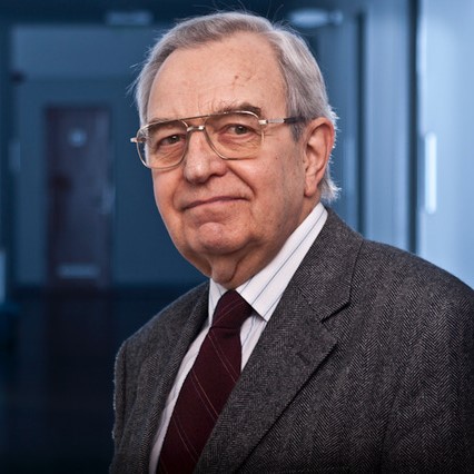 Elhunyt Karmos György, a PPKE professor emeritusa